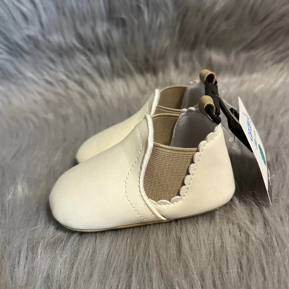 Carter's Child Of Mine Baby Shoes Infant Girl's‎ Size 3-6 Months White Booties